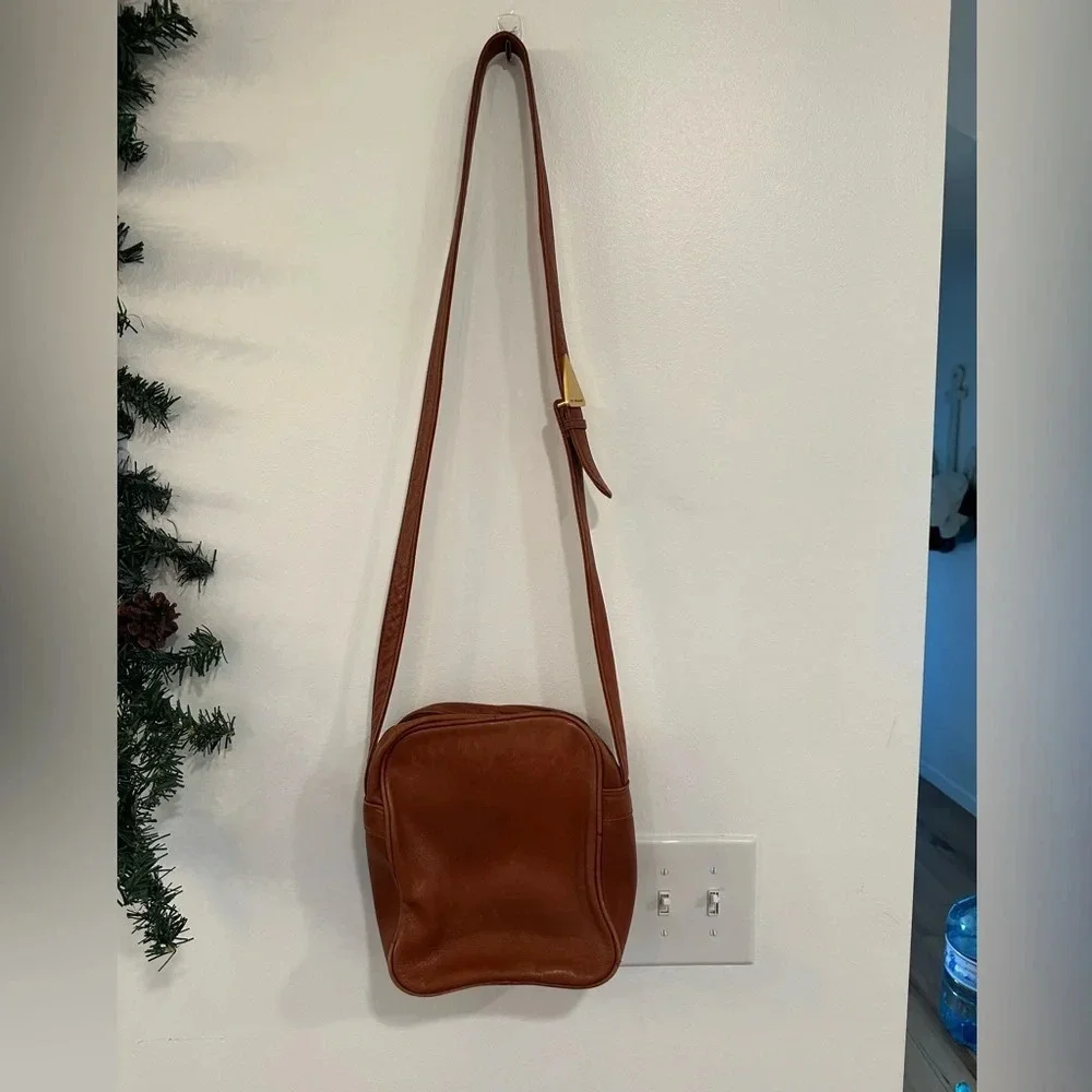 Vintage Leather Americana Crossbody Women’s Purse Classic Neutral